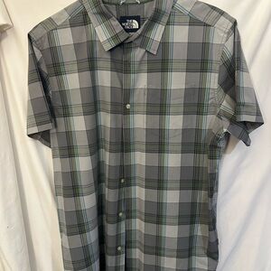 The North Face Men Button Up Shirt Size XL
Cotton Polyester Plaid Check.